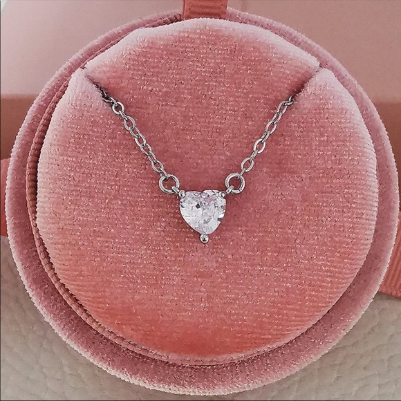 New Women’s 925 Silver Simple Heart Diamond Necklace - Picture 2 of 2